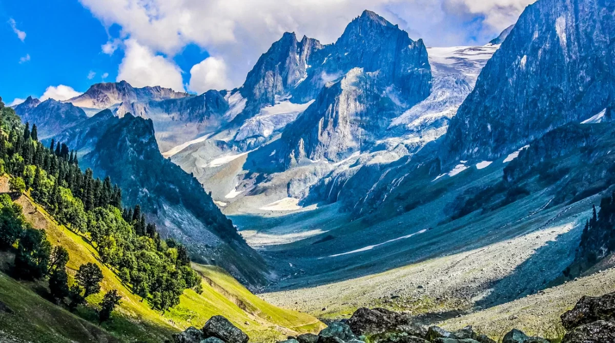 Special Kashmir Tour Package: Best Time to Visit